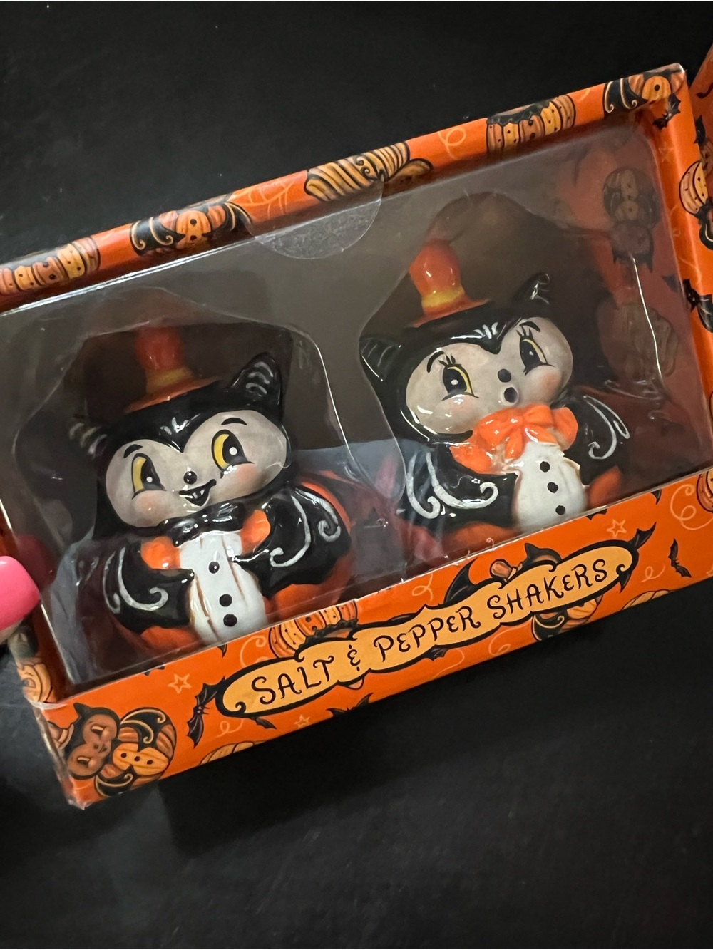 Johanna Parker design Halloween BAT salt and pepper shakers set new in box